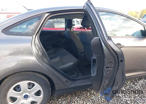 2014 Ford Focus S из США, поврежденный, VIN 1FADP3E26EL144706